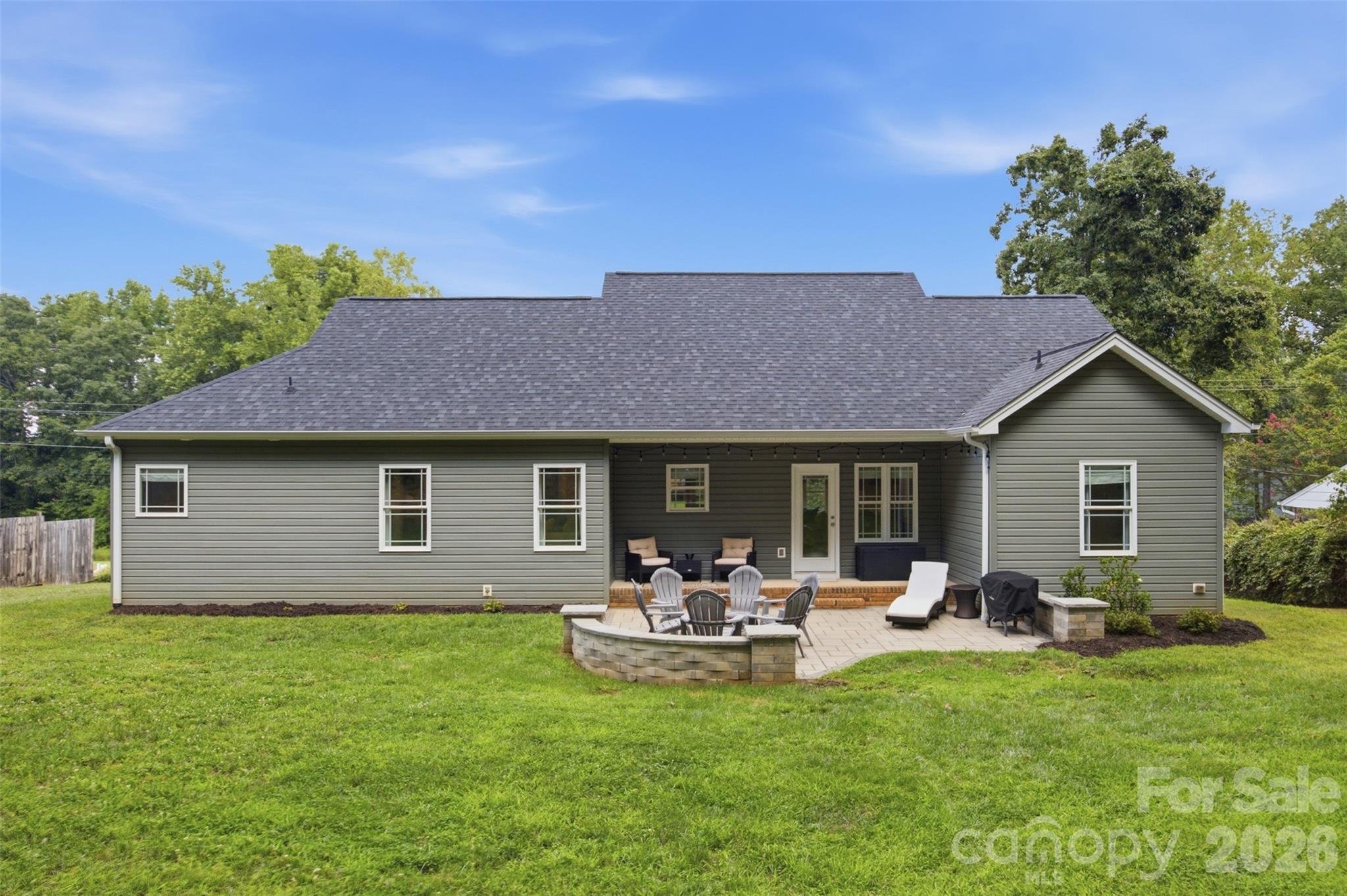301 Pinehurst Drive — Kings Mountain