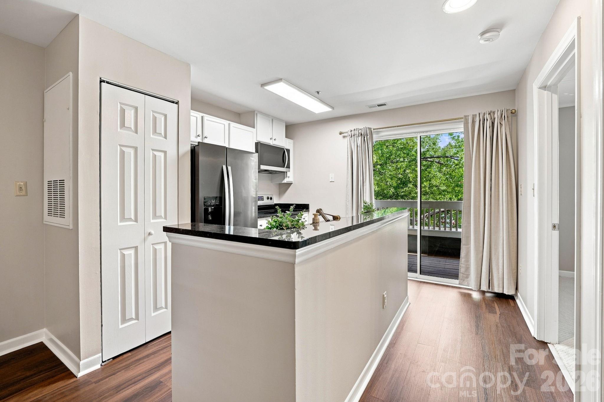 525 Olmsted Park Place — Charlotte