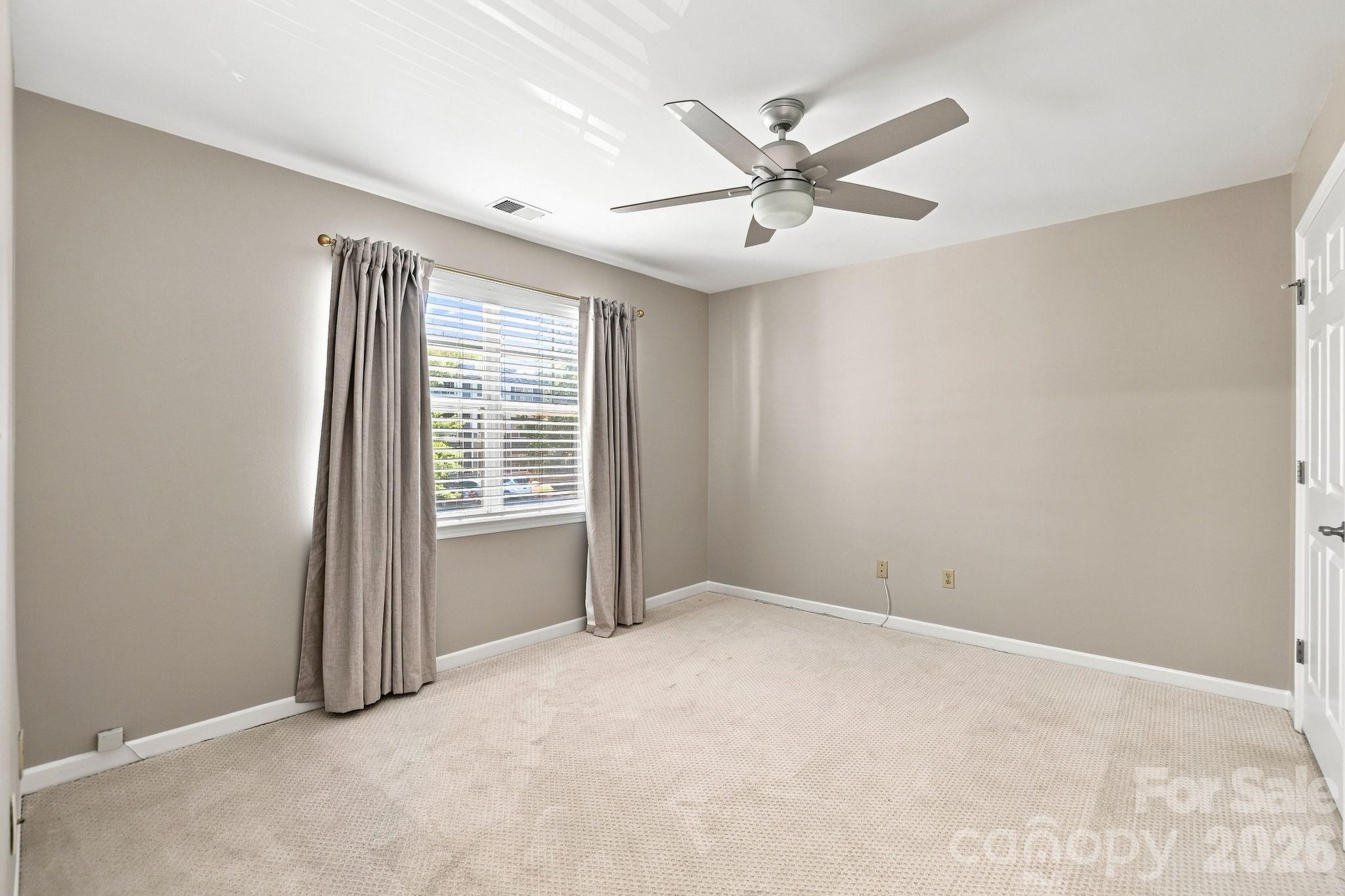 525 Olmsted Park Place — Charlotte