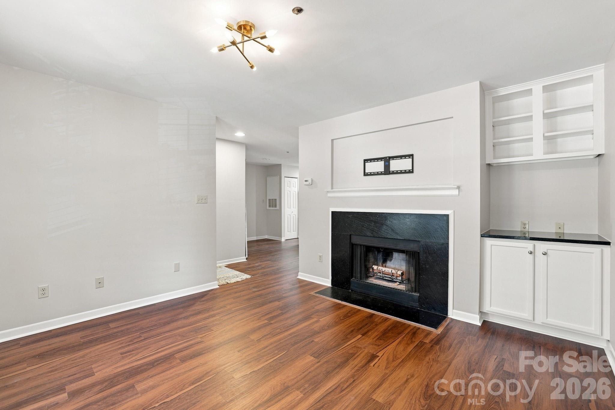 525 Olmsted Park Place — Charlotte