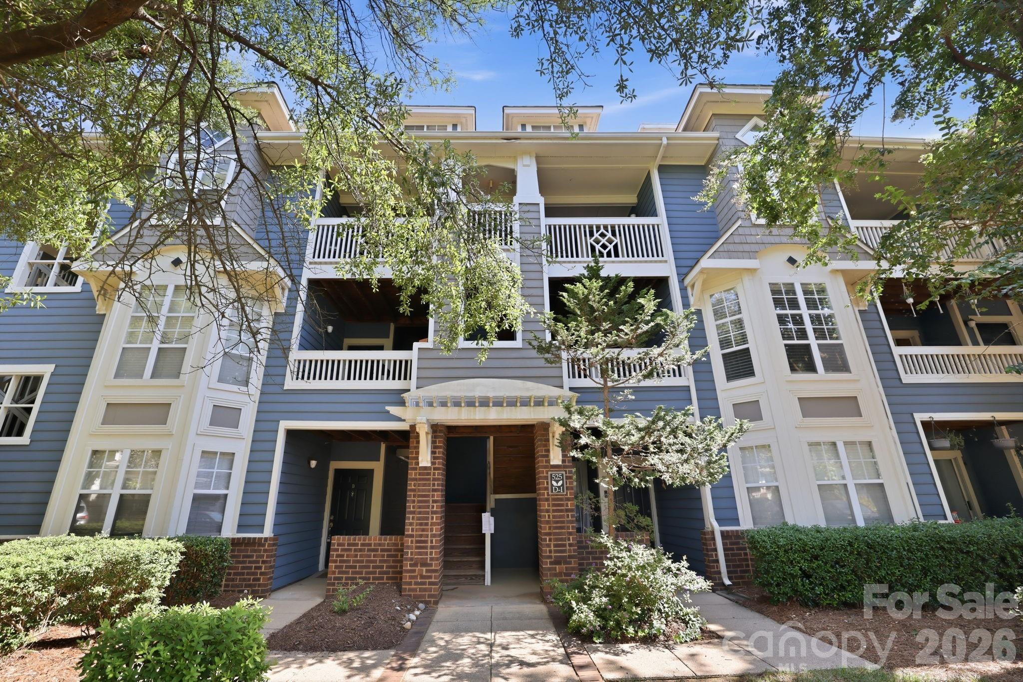525 Olmsted Park Place — Charlotte