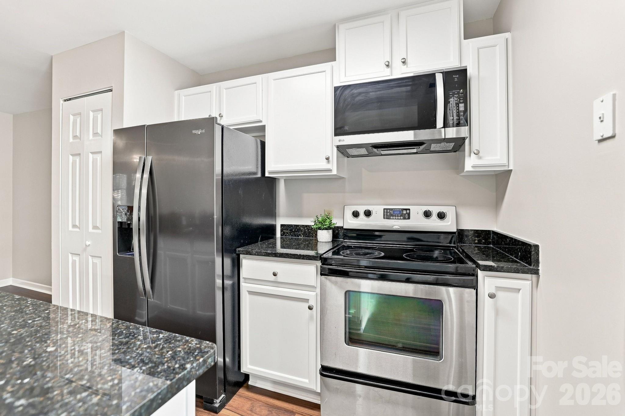 525 Olmsted Park Place — Charlotte