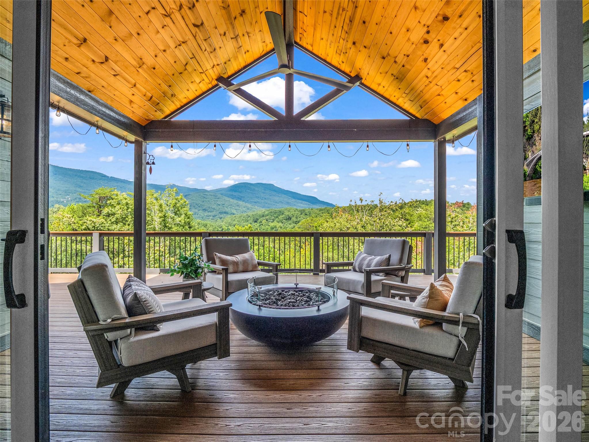 73 Jackson Ridge Lane — Mill Spring