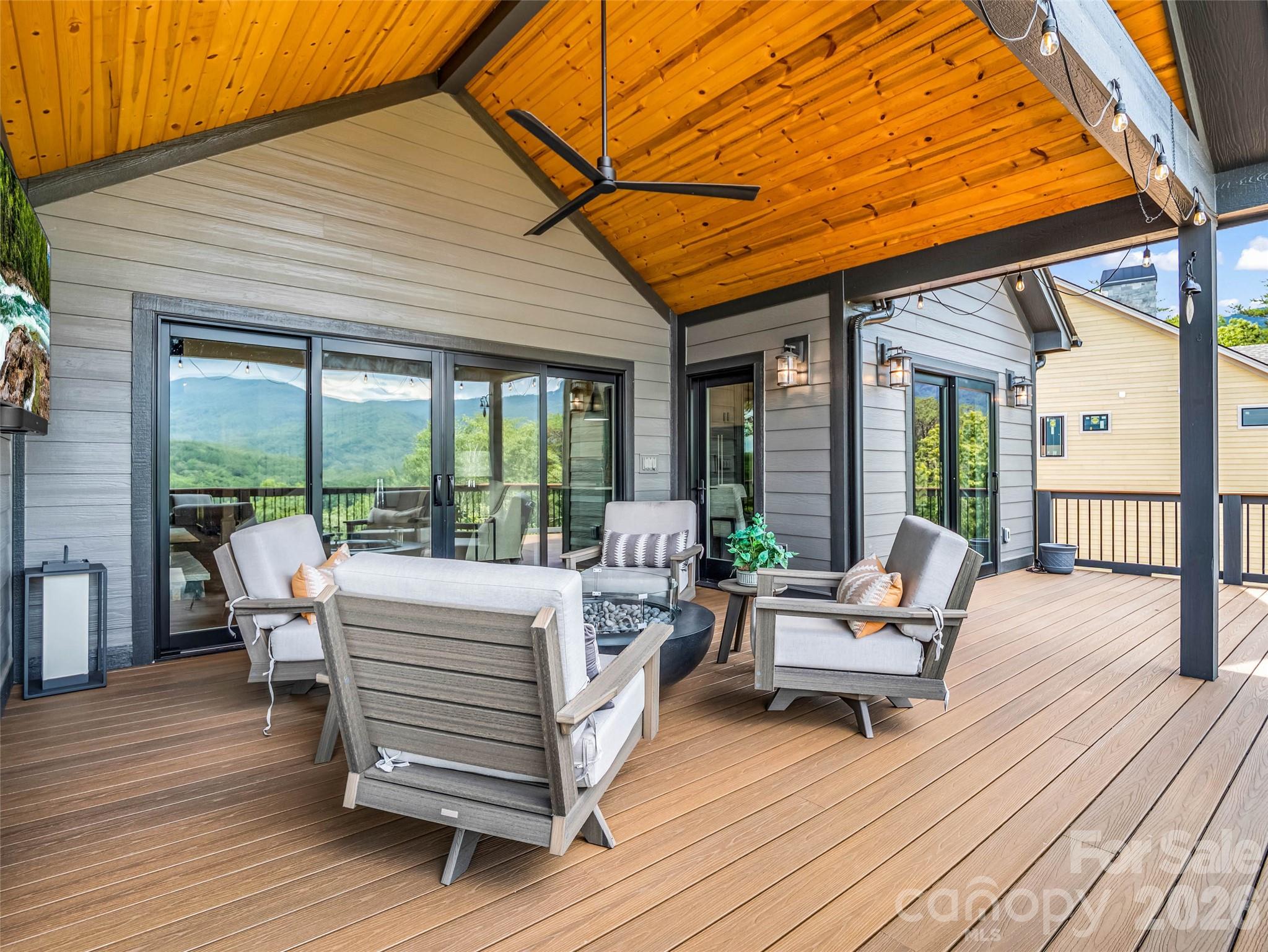 73 Jackson Ridge Lane — Mill Spring