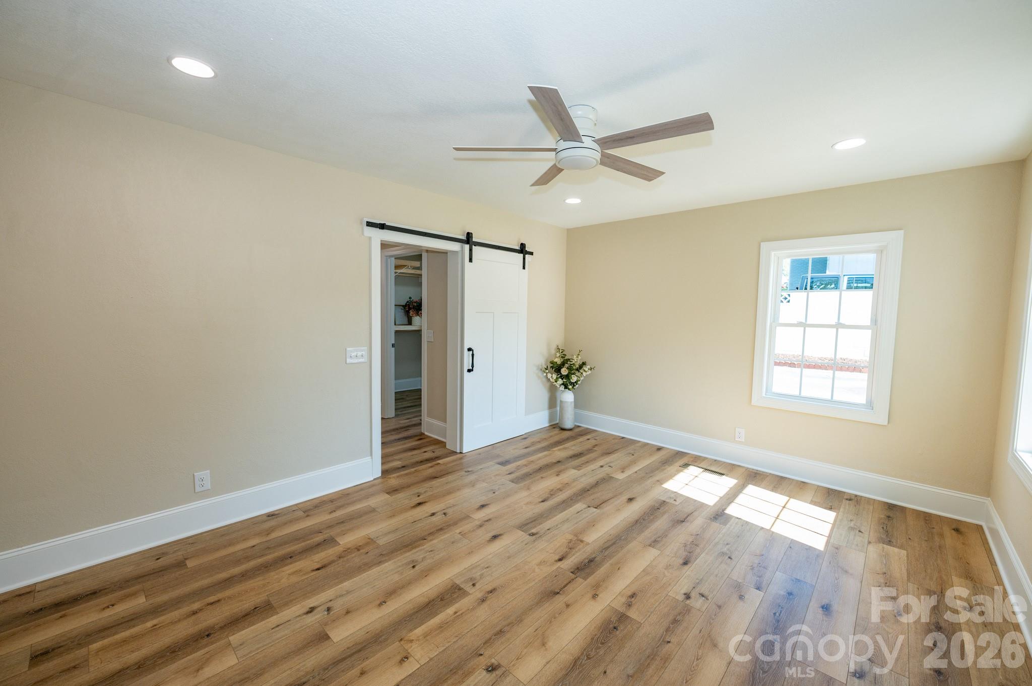 118 Alexander Street — Forest City