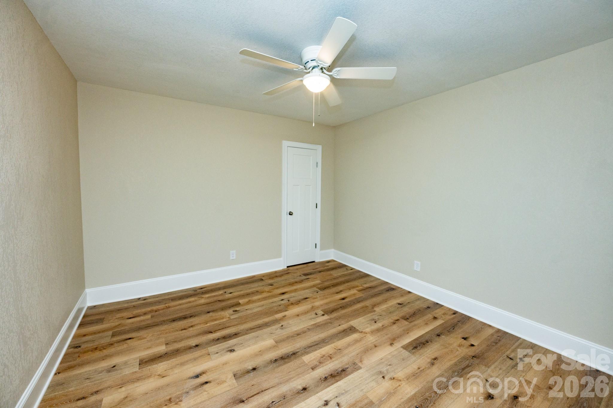 118 Alexander Street — Forest City
