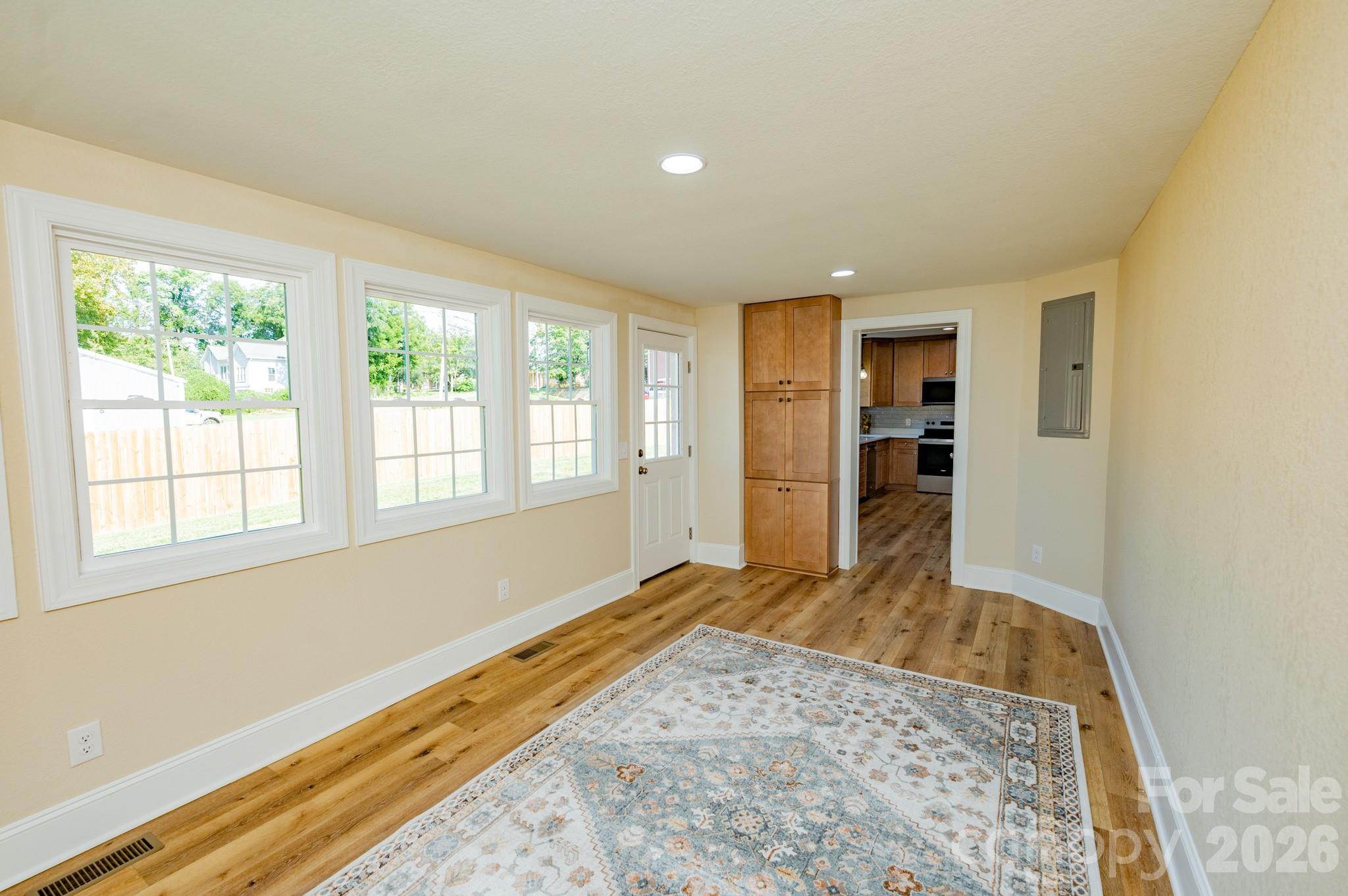 118 Alexander Street — Forest City