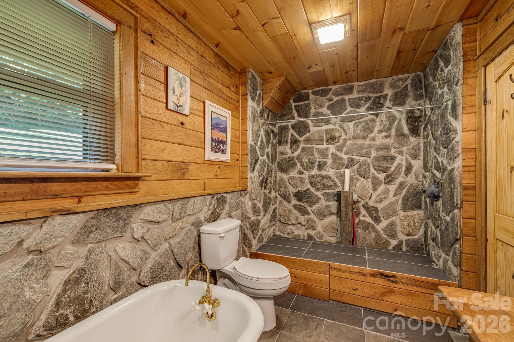 146 Gentry Farm Drive — Hot Springs