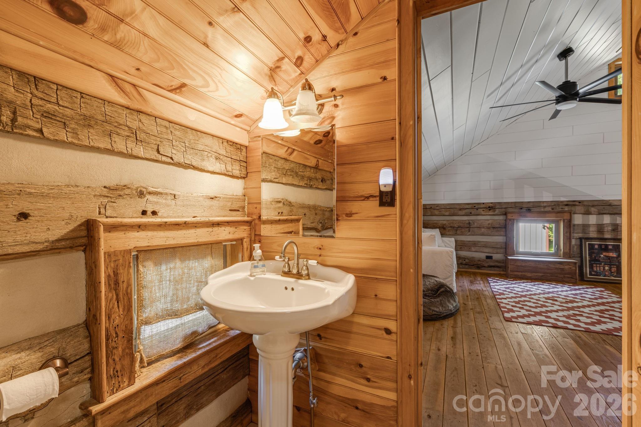 146 Gentry Farm Drive — Hot Springs