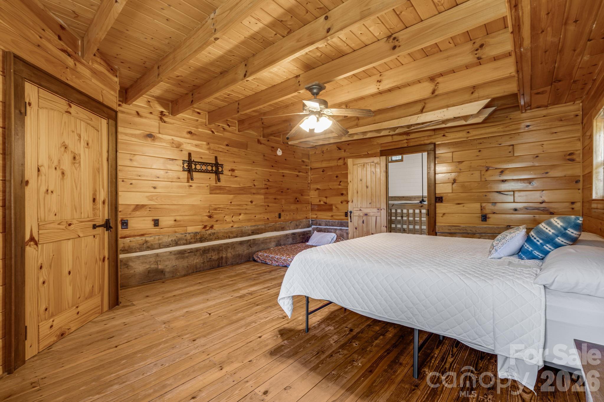 146 Gentry Farm Drive — Hot Springs
