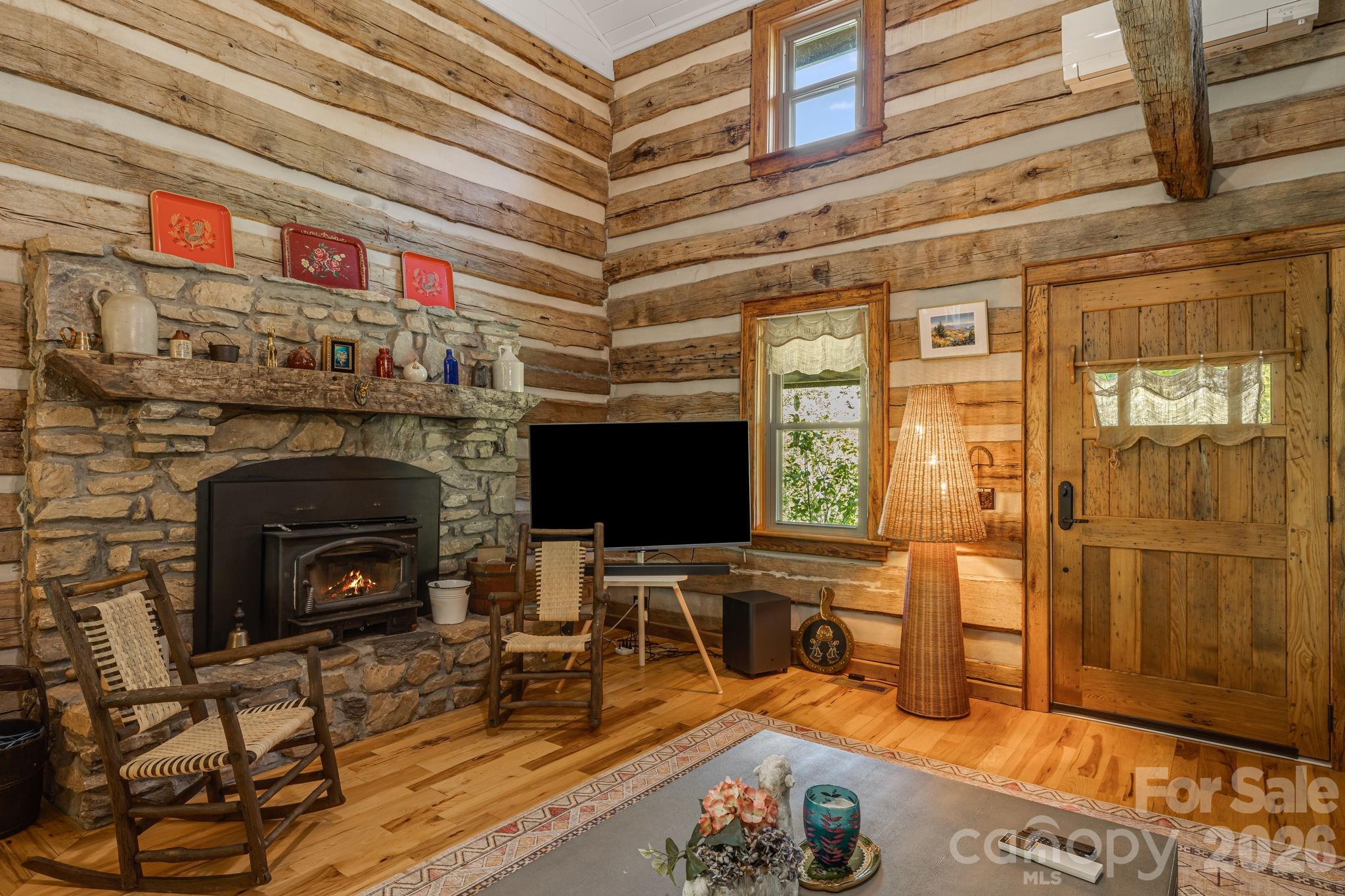 146 Gentry Farm Drive — Hot Springs