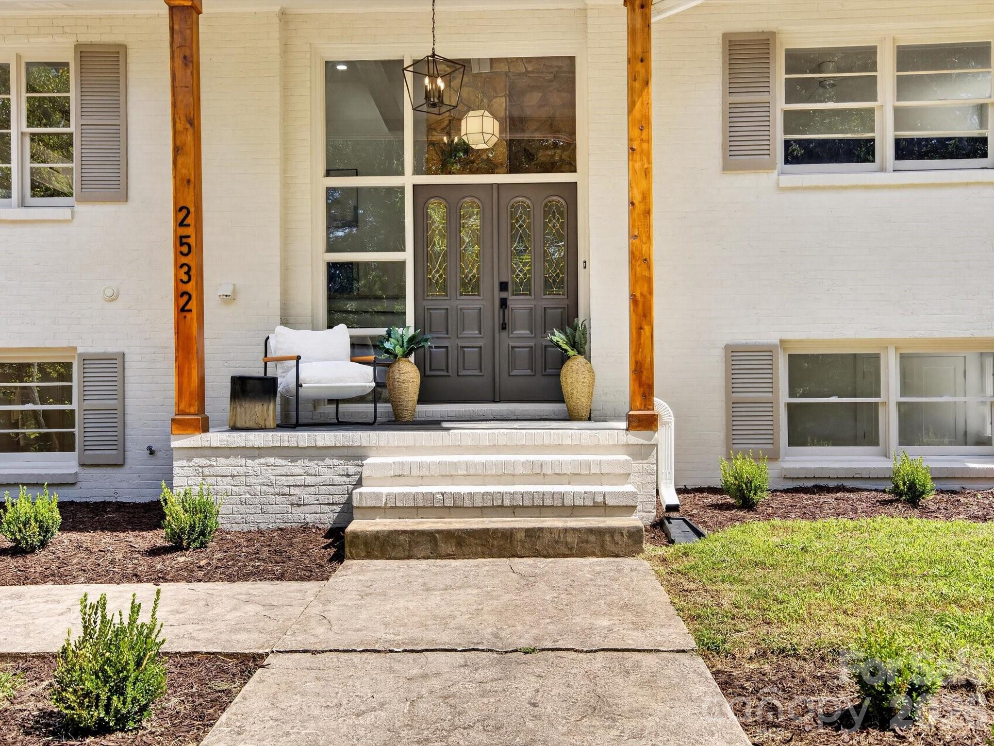 2532 Sam Newell Road — Matthews