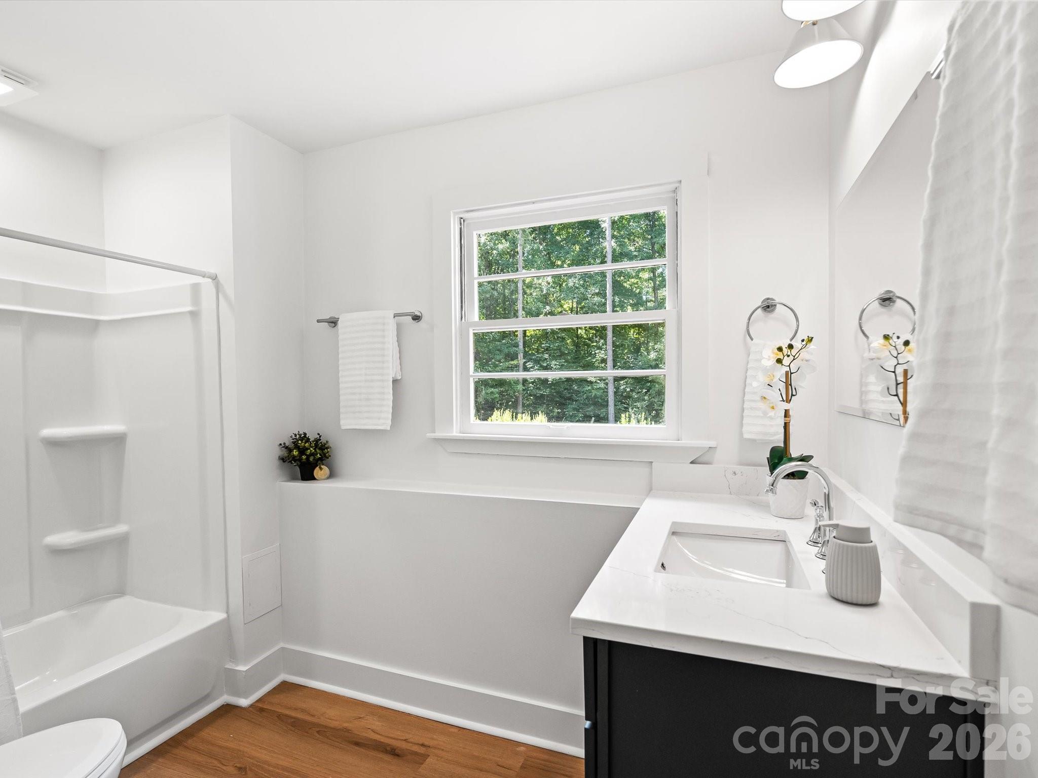 2532 Sam Newell Road — Matthews