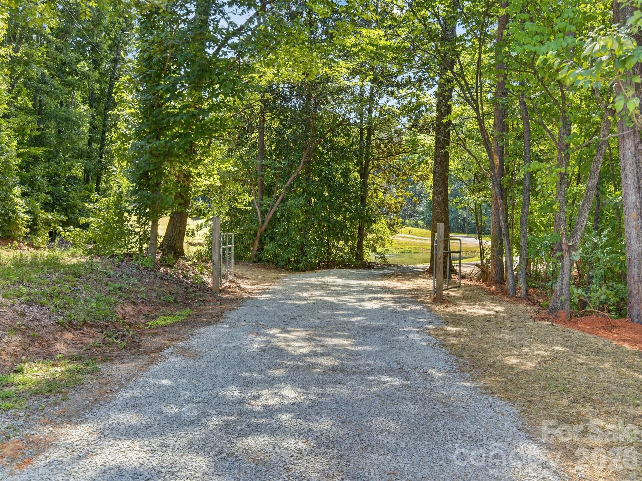 2532 Sam Newell Road — Matthews
