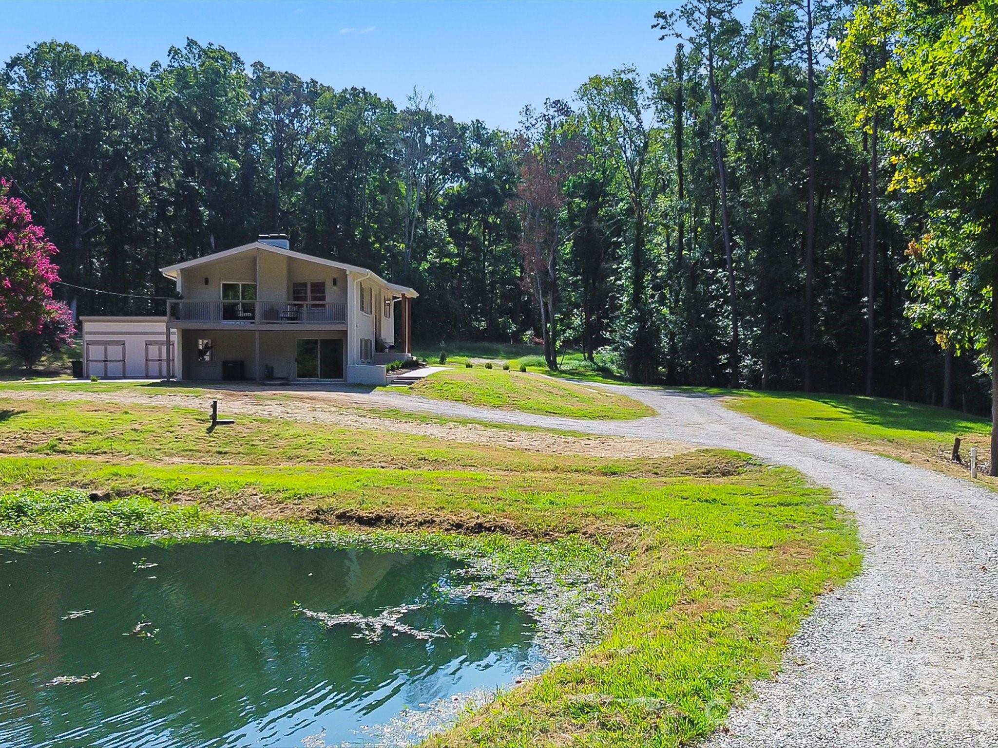 2532 Sam Newell Road — Matthews