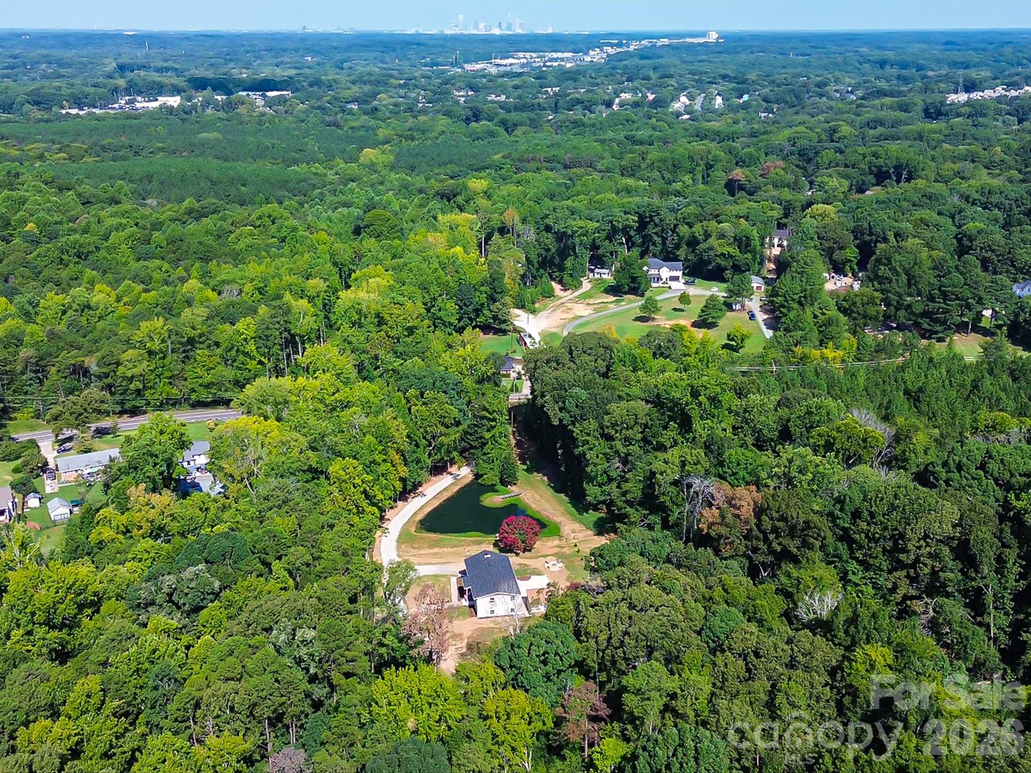 2532 Sam Newell Road — Matthews