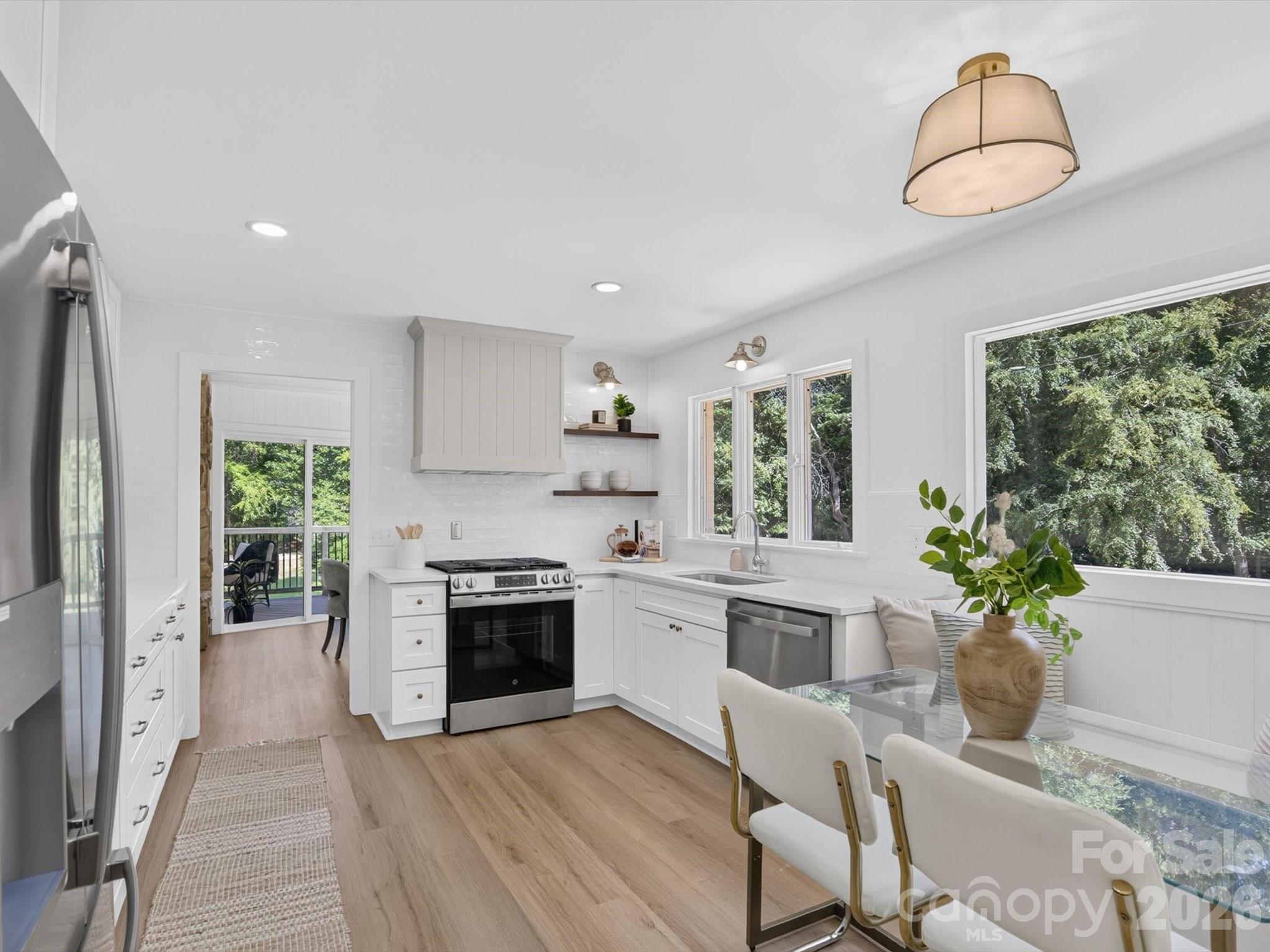 2532 Sam Newell Road — Matthews