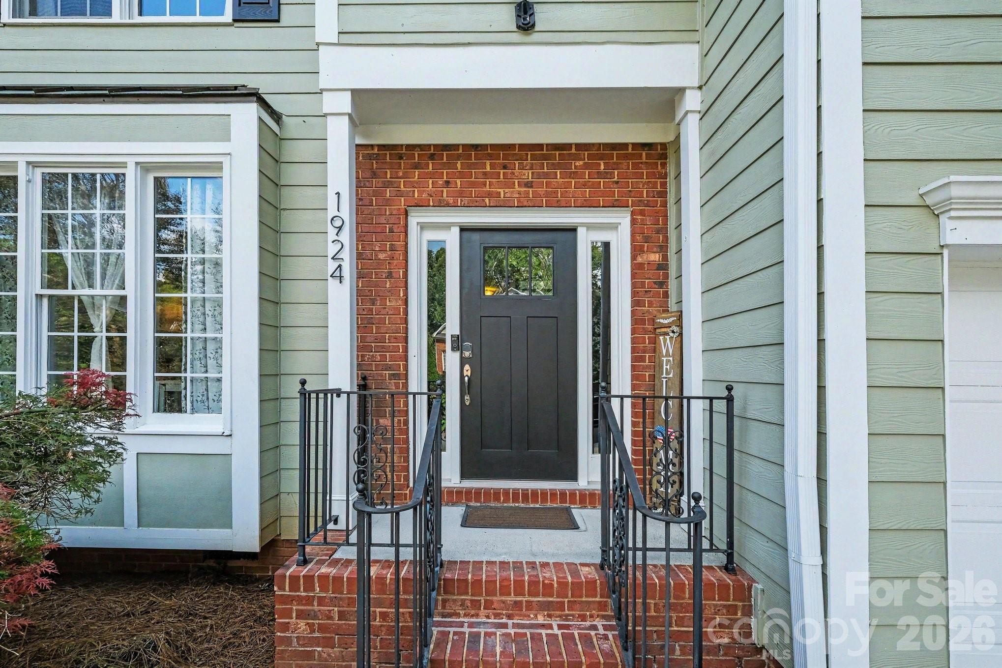 1924 DeArmon Drive — Charlotte