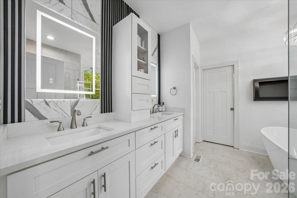 9712 Worley Drive — Charlotte
