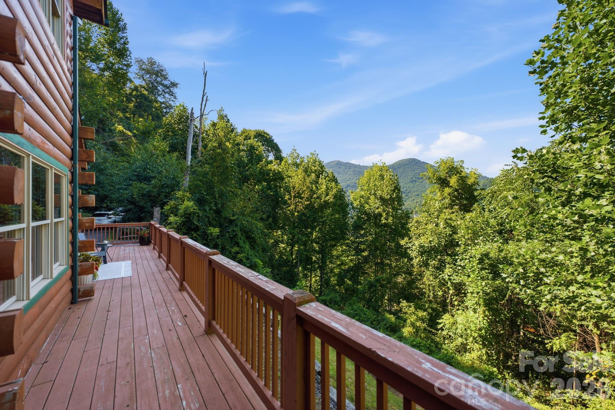 291 Appalachian Trail — Maggie Valley