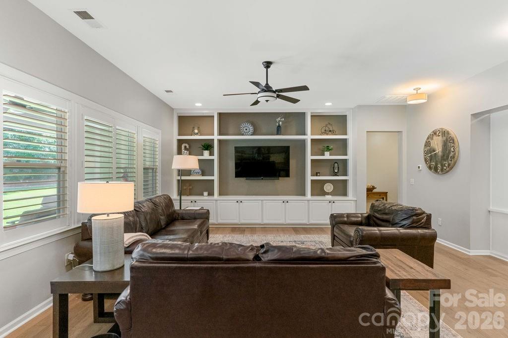 378 Broadleaf Drive — Denver