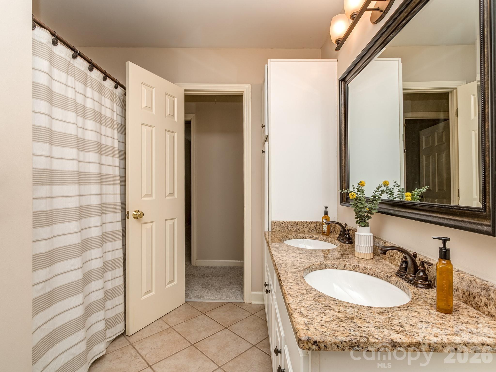 9707 St Barts Lane — Huntersville