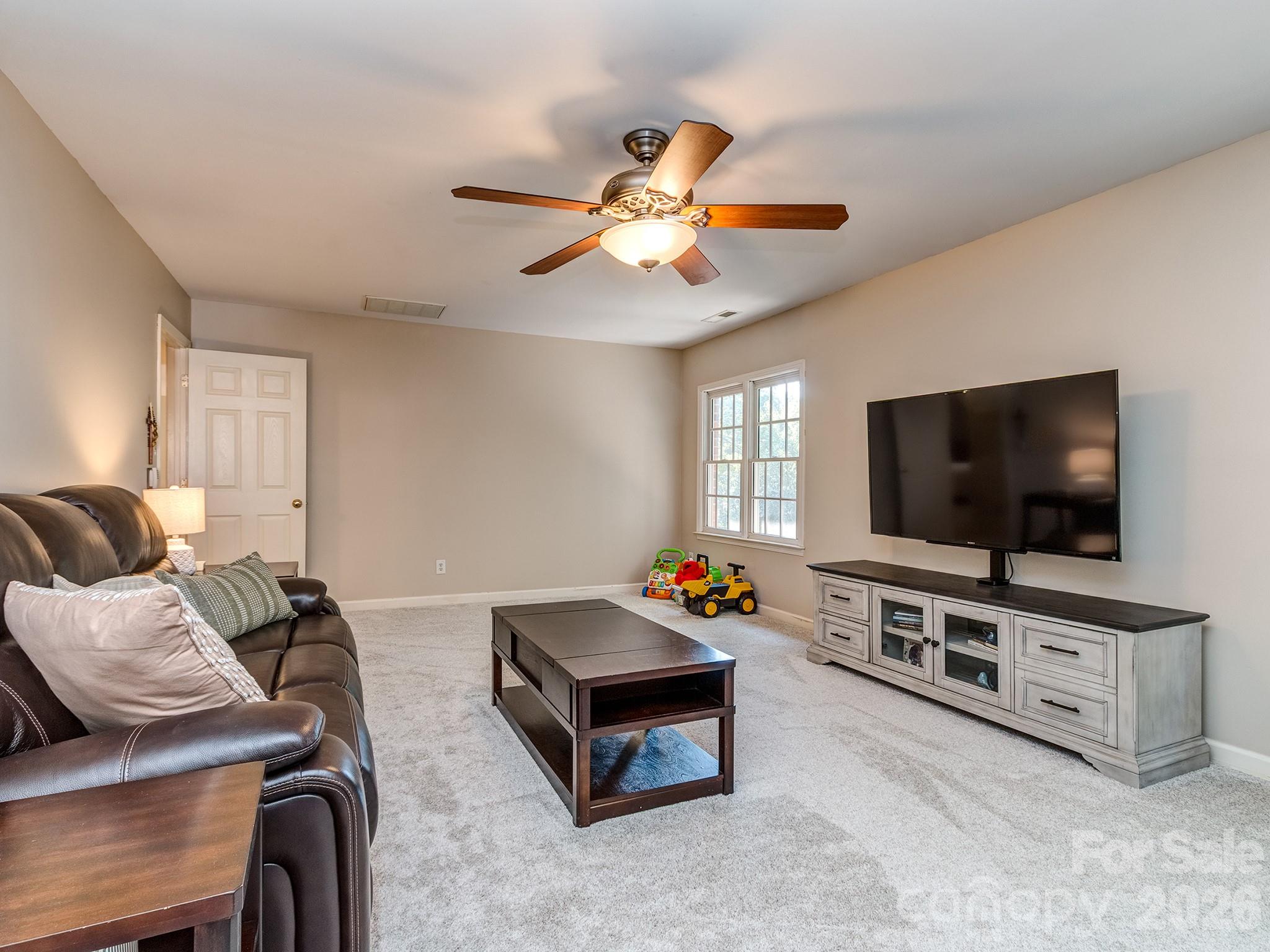 9707 St Barts Lane — Huntersville