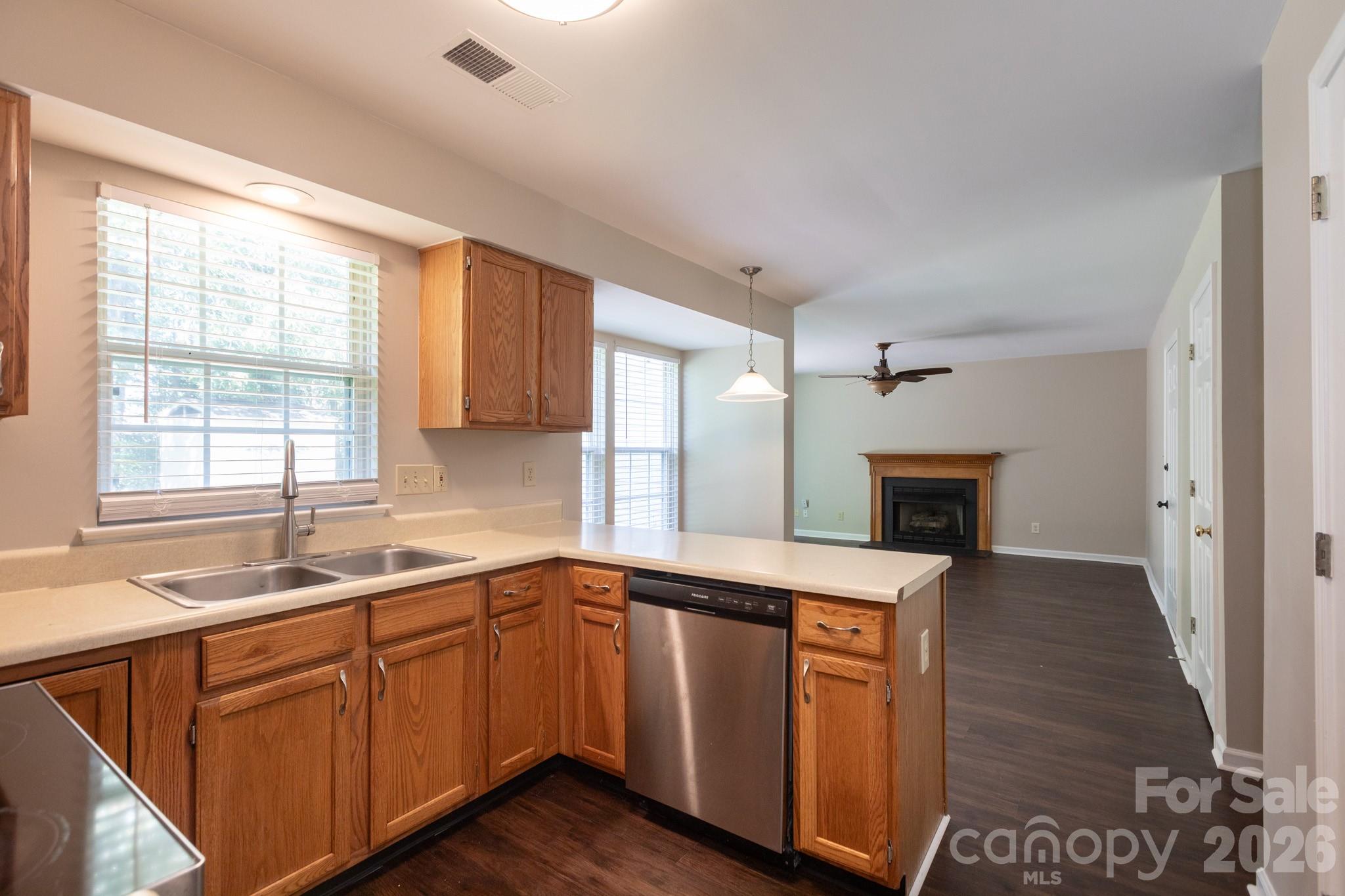 5401 Groveton Court — Charlotte
