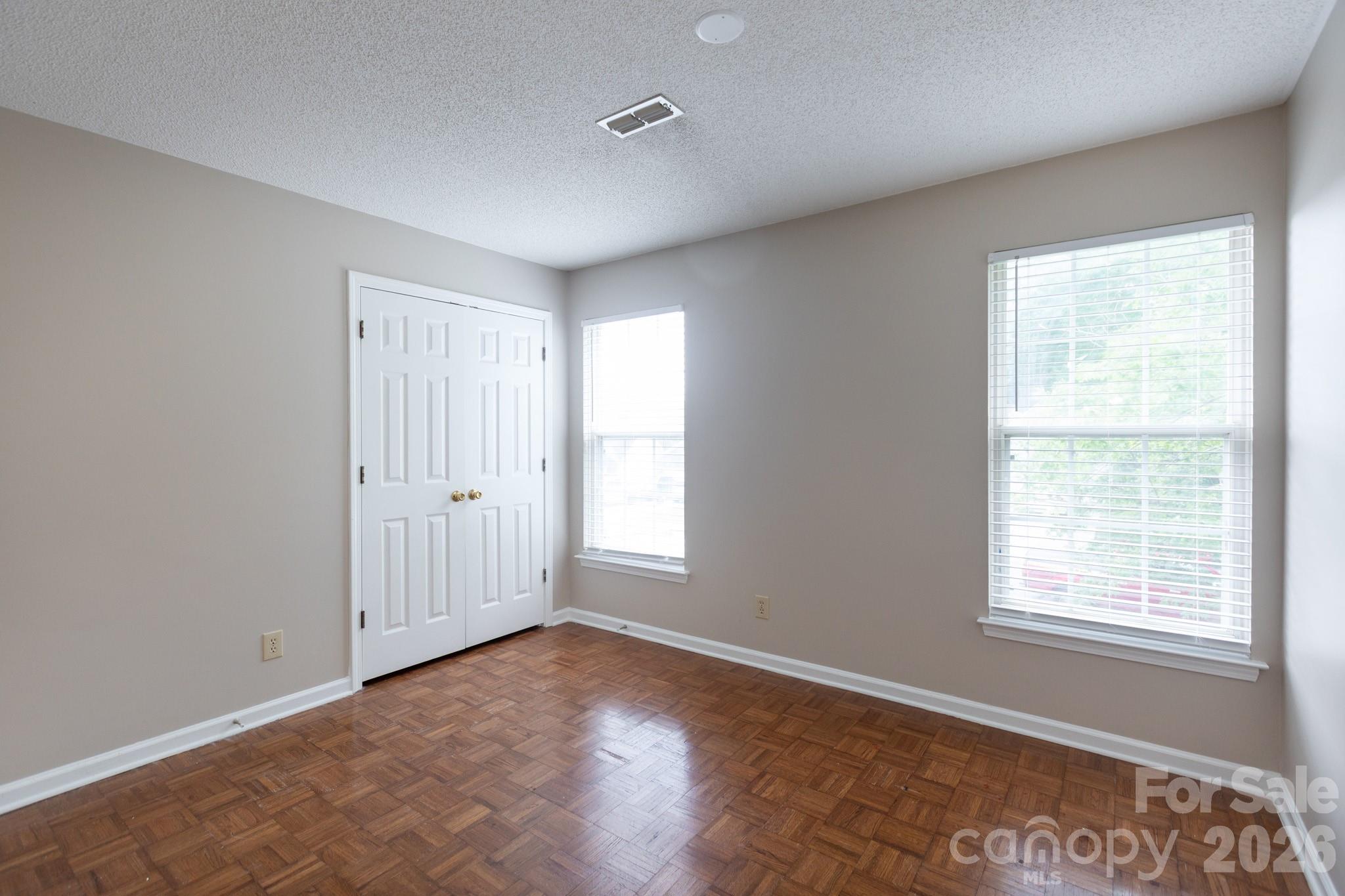 5401 Groveton Court — Charlotte