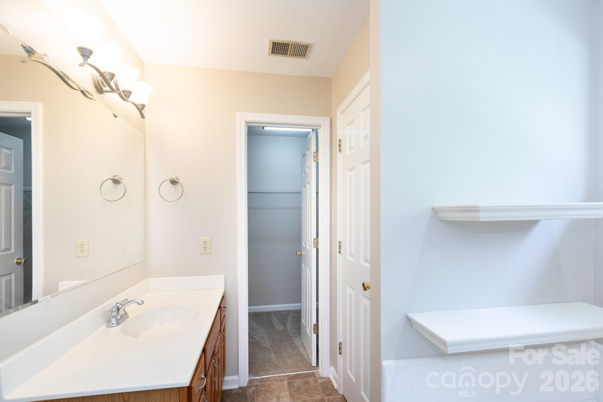 5401 Groveton Court — Charlotte
