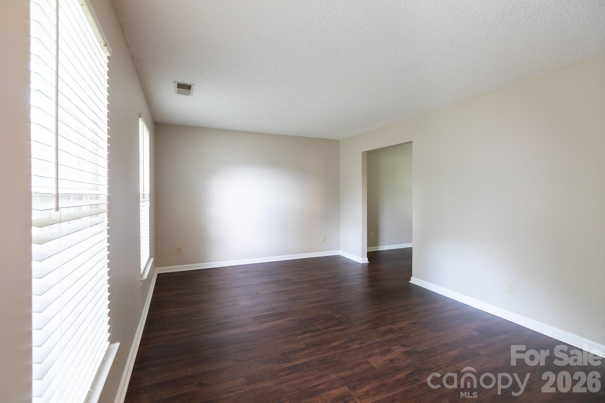 5401 Groveton Court — Charlotte