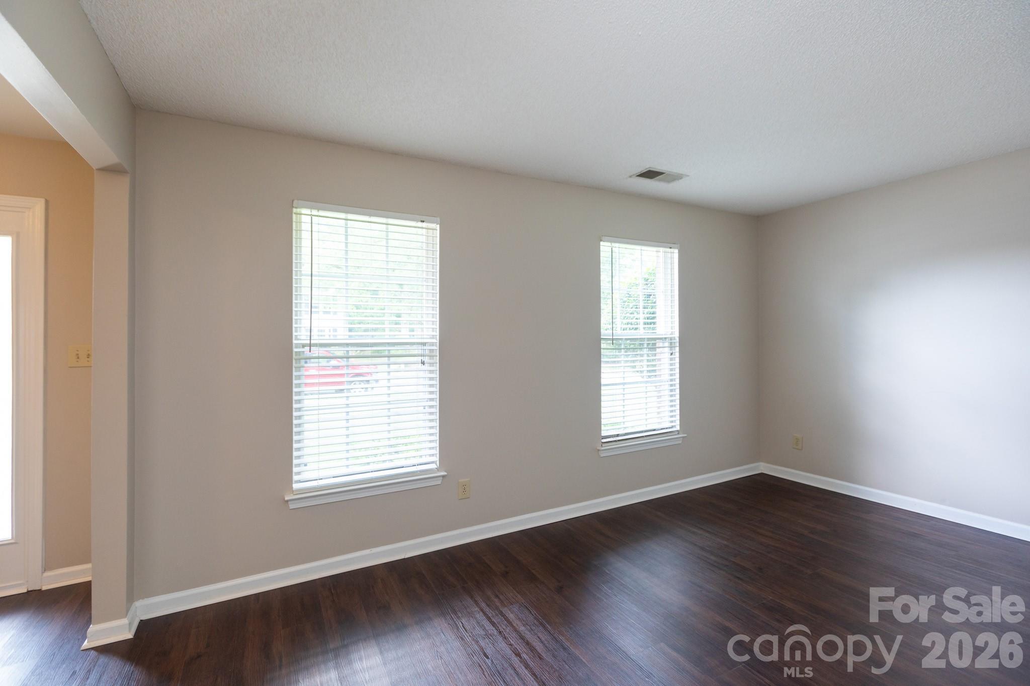 5401 Groveton Court — Charlotte