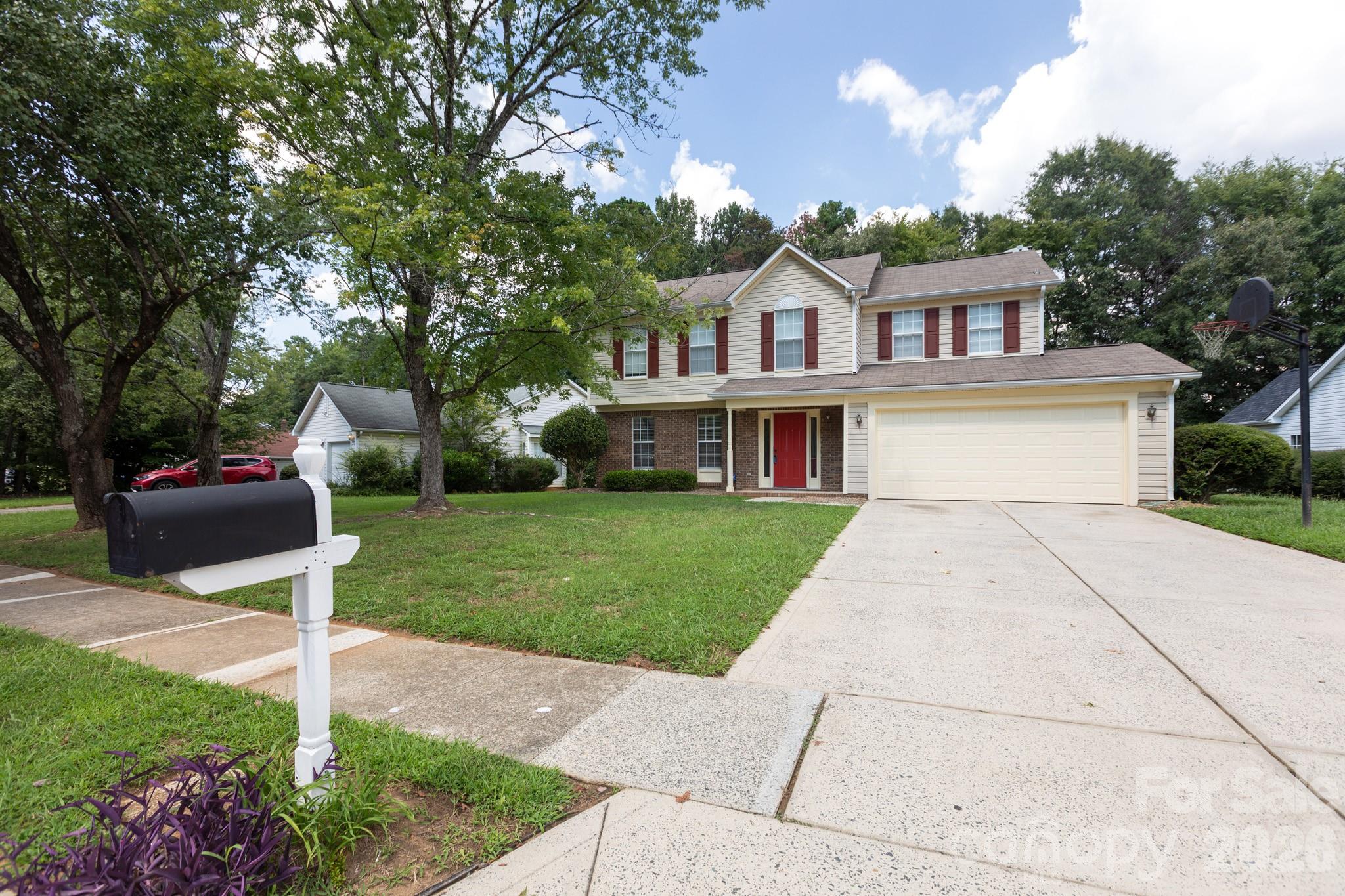5401 Groveton Court — Charlotte