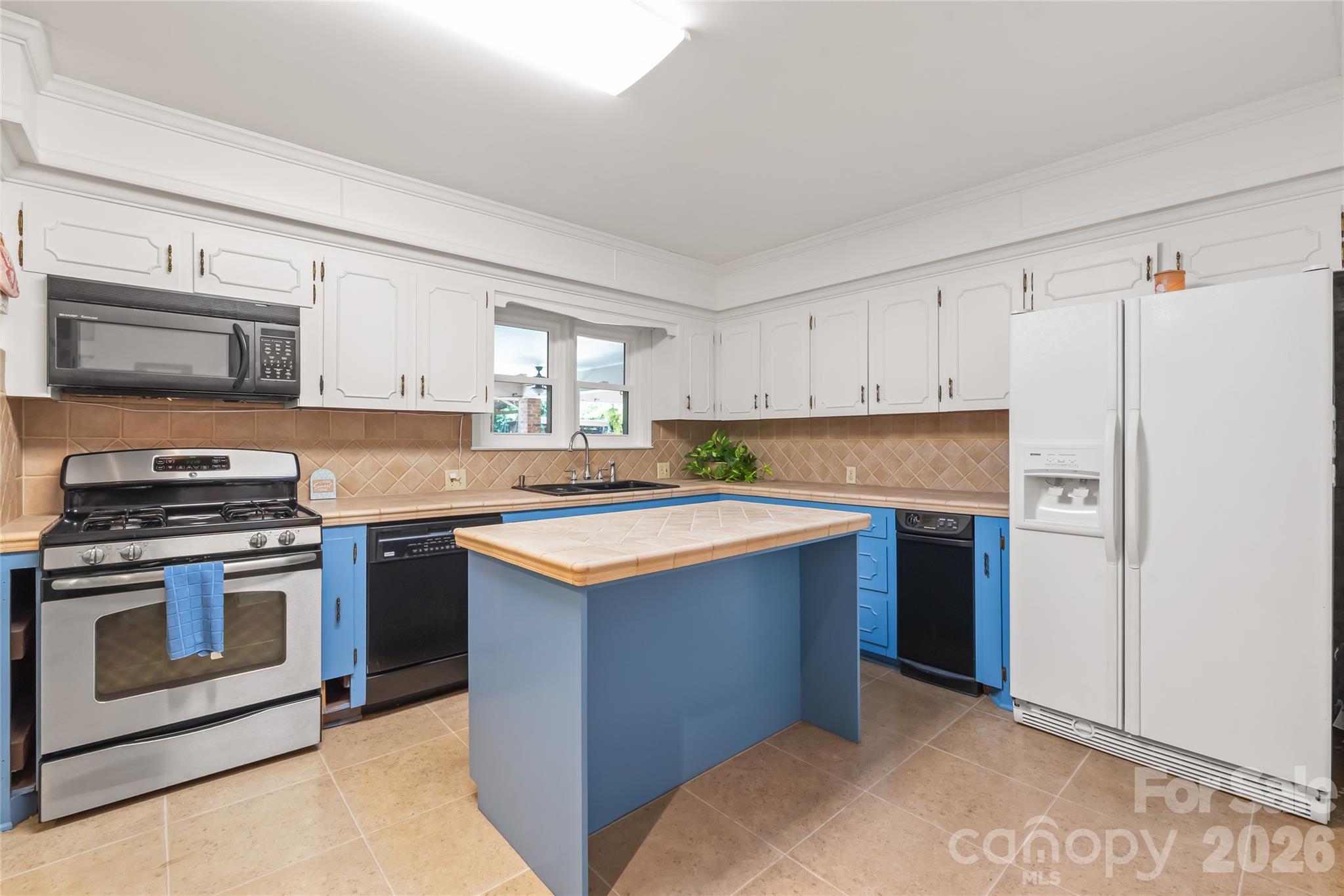 1339 Carmen Lane — Gastonia