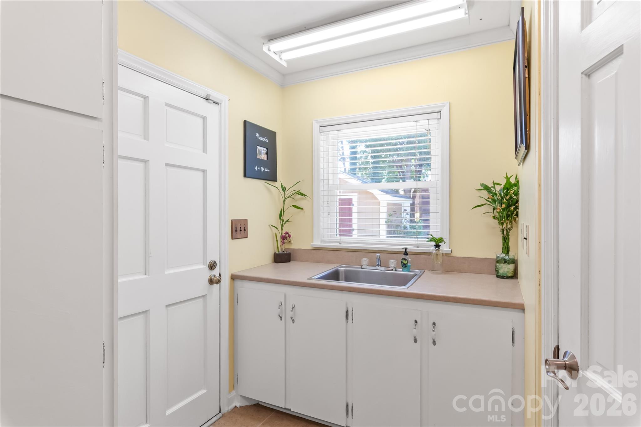 1339 Carmen Lane — Gastonia