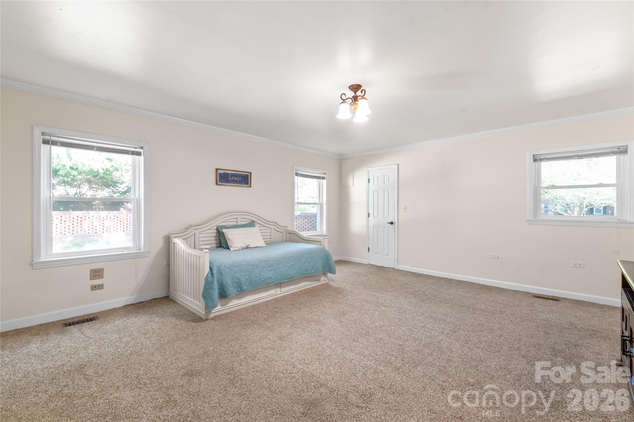 1339 Carmen Lane — Gastonia