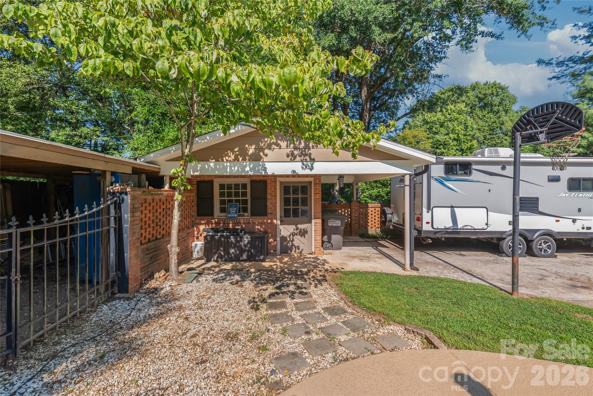 1339 Carmen Lane — Gastonia