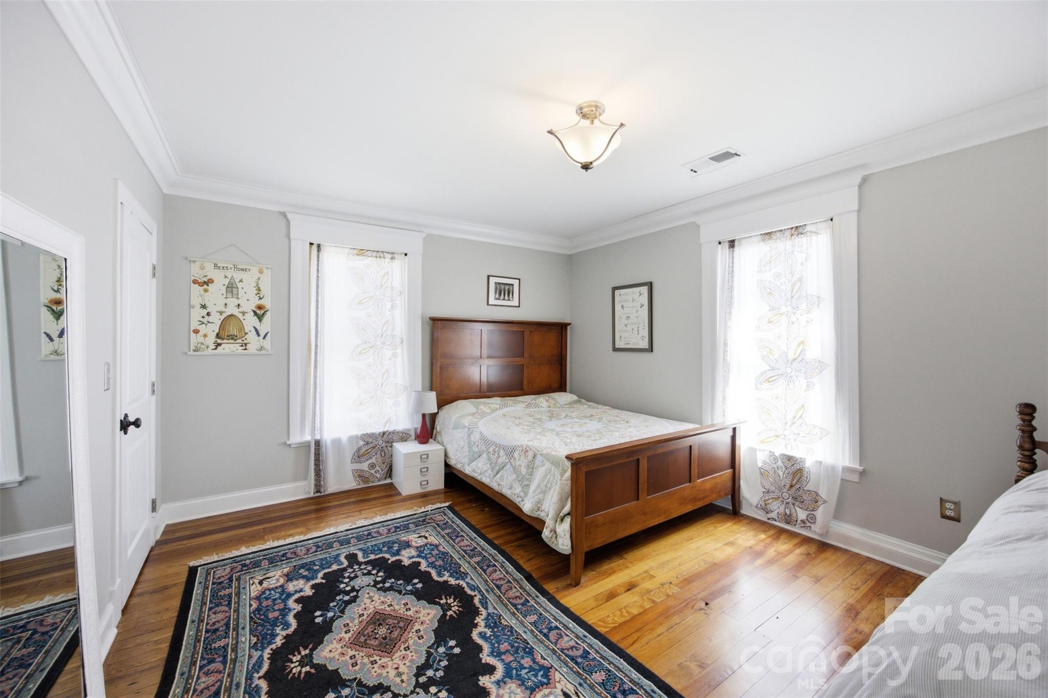 211 Jefferson Street E — York