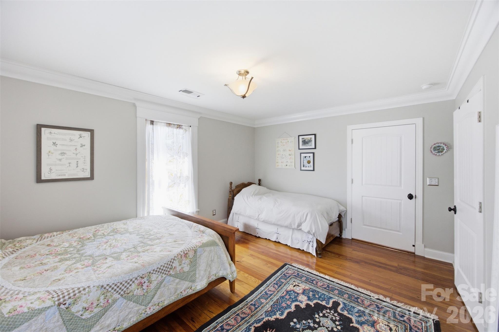 211 Jefferson Street E — York