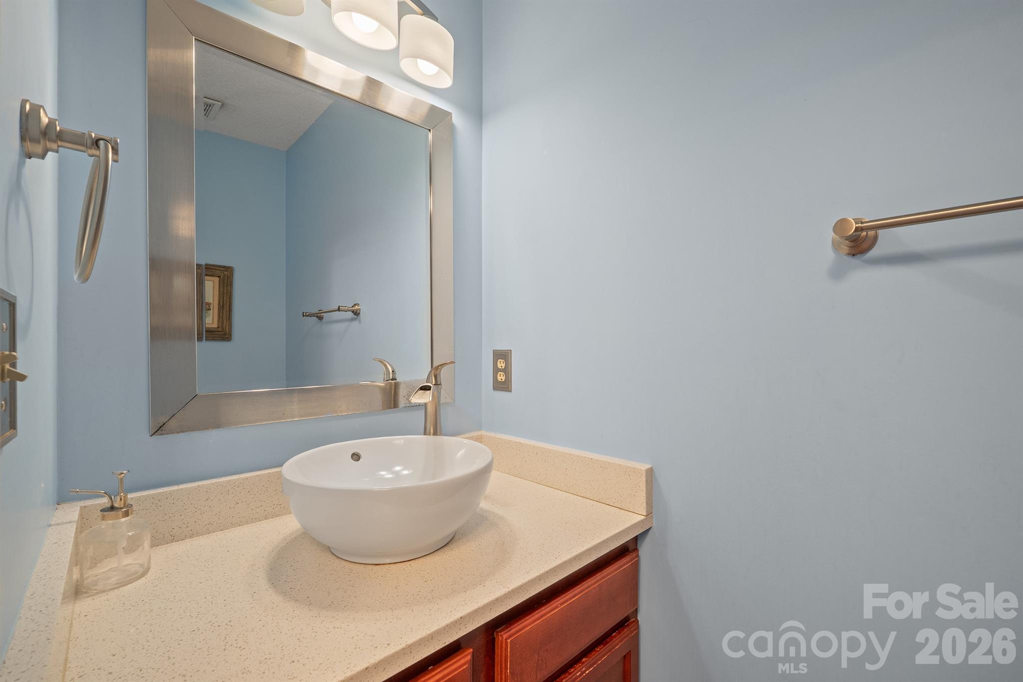 7801 Bridle Court — Charlotte