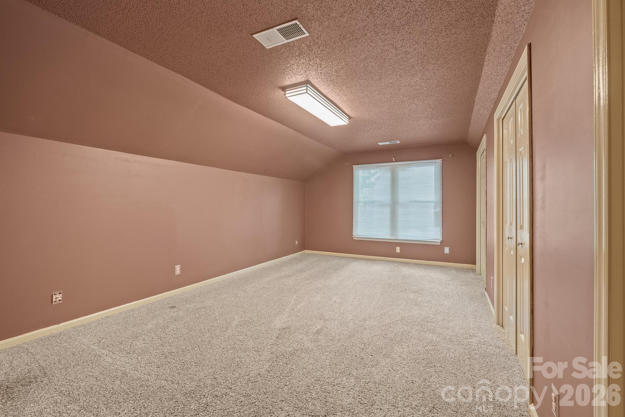 7801 Bridle Court — Charlotte