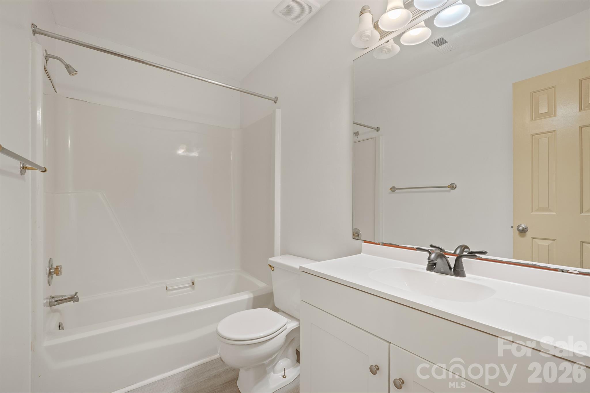 7801 Bridle Court — Charlotte
