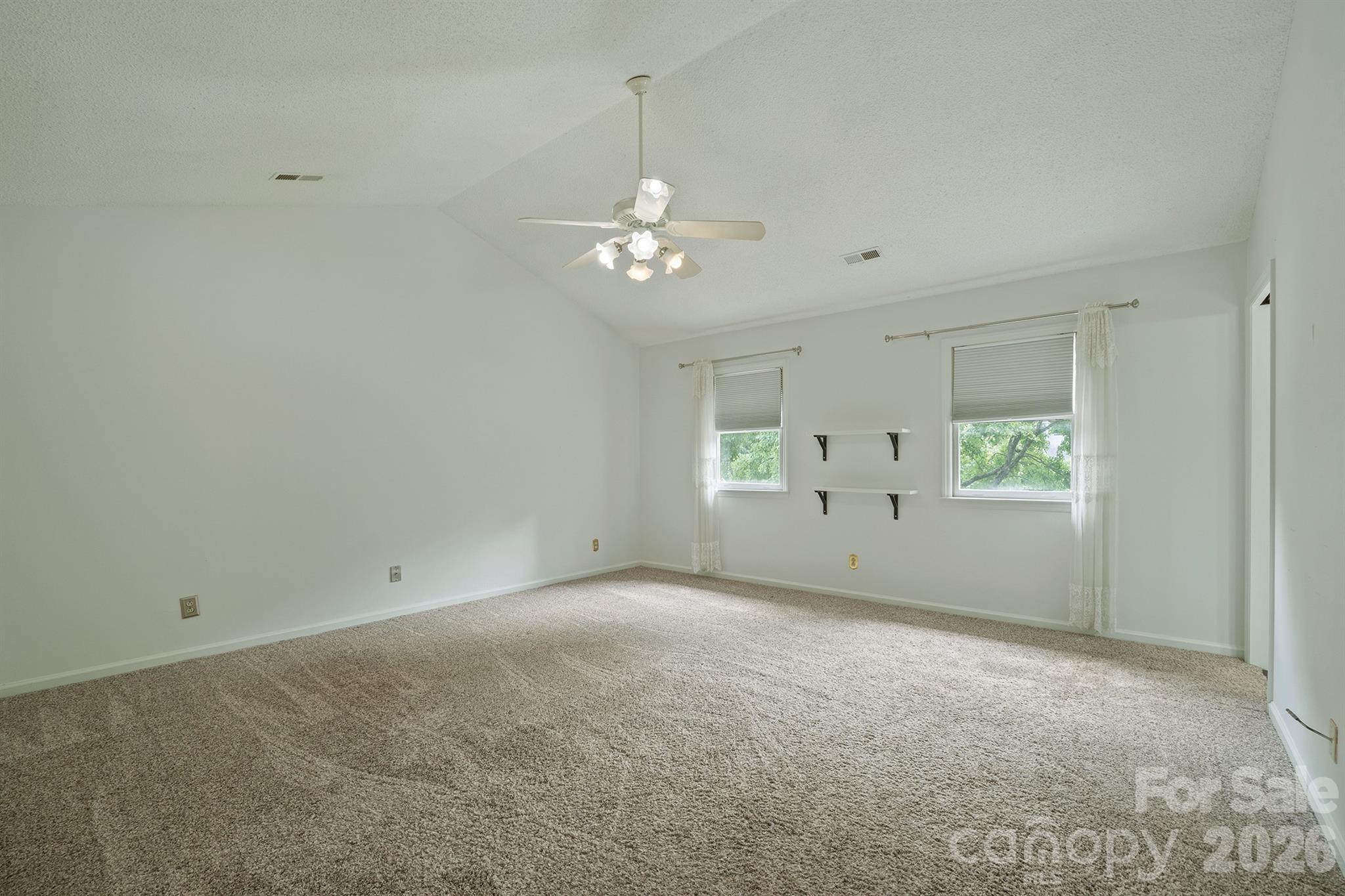 7801 Bridle Court — Charlotte