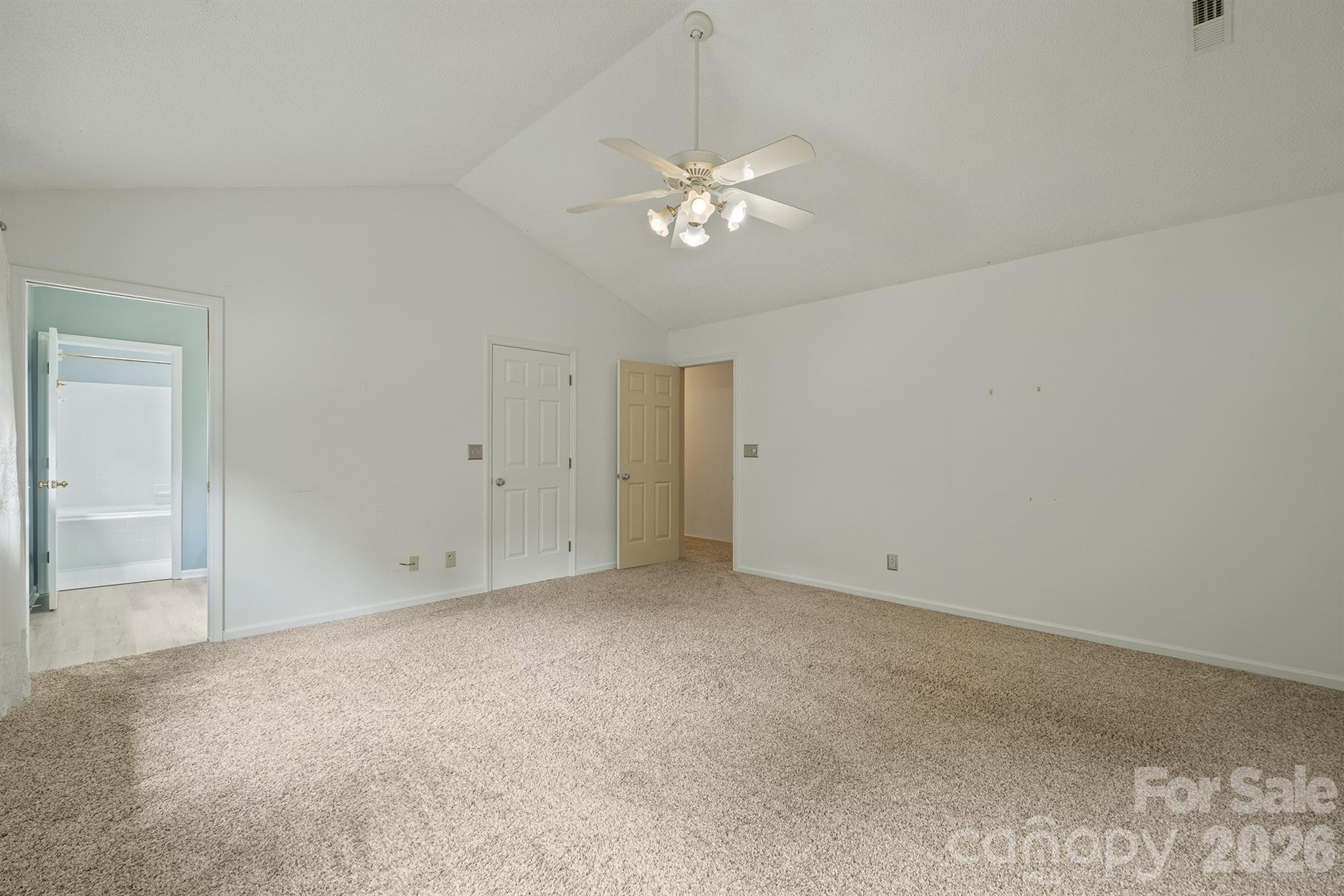 7801 Bridle Court — Charlotte