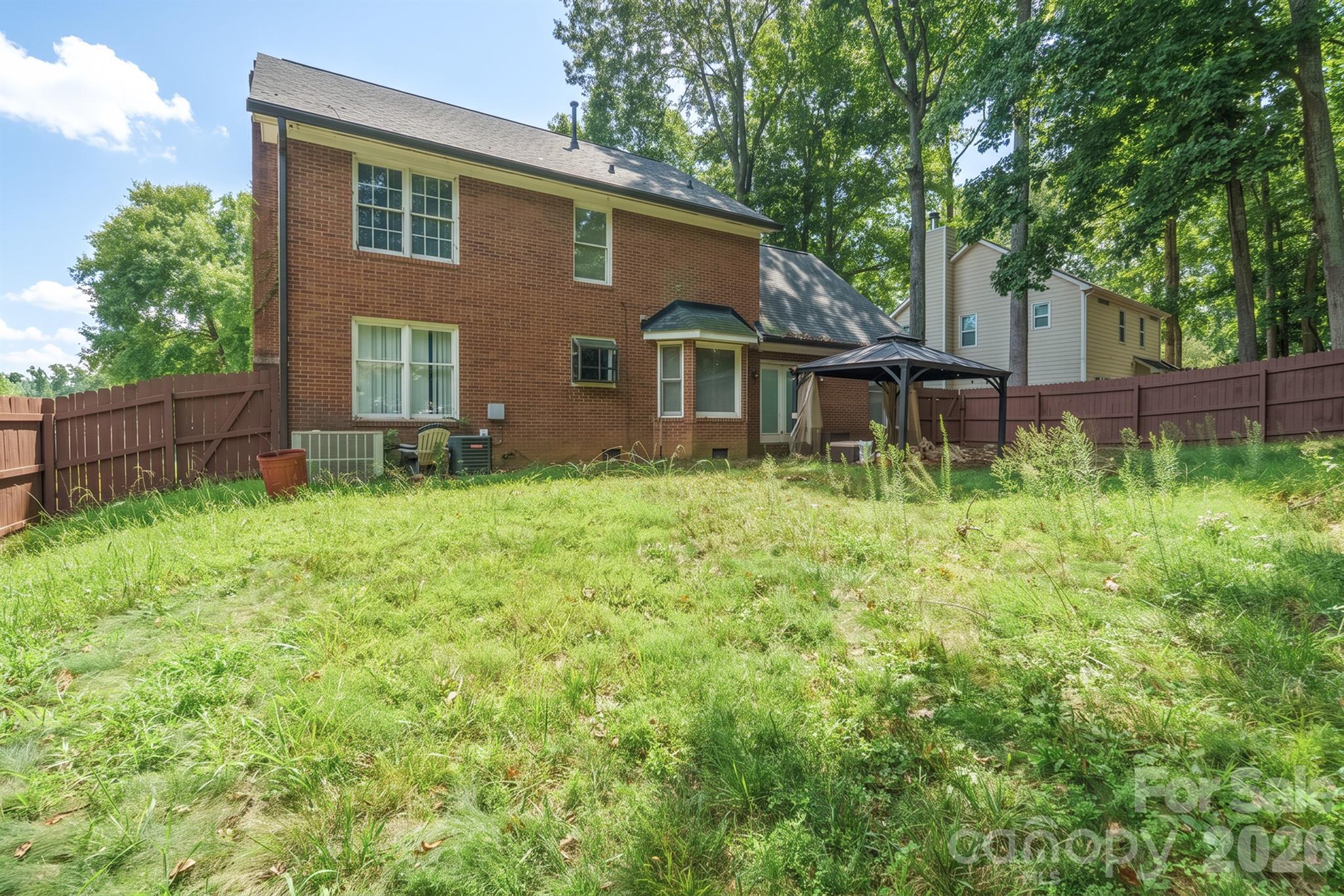 7801 Bridle Court — Charlotte