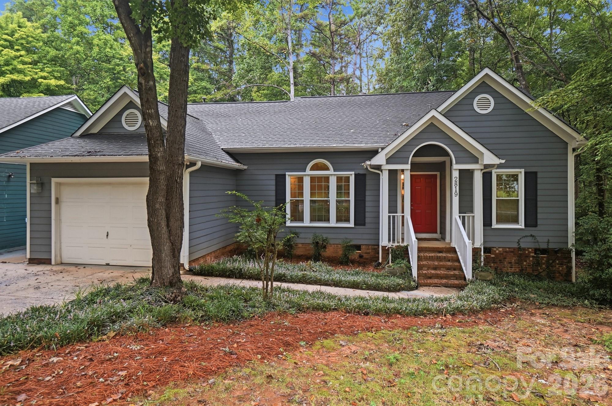 2819 Cedar Chase Drive — Matthews