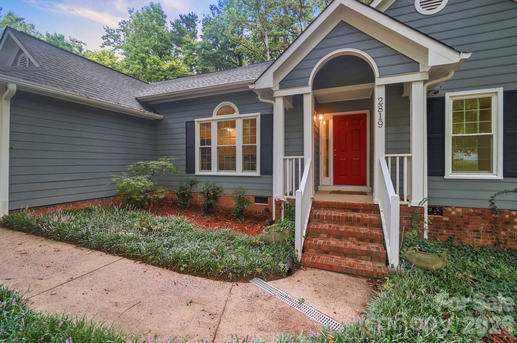 2819 Cedar Chase Drive — Matthews