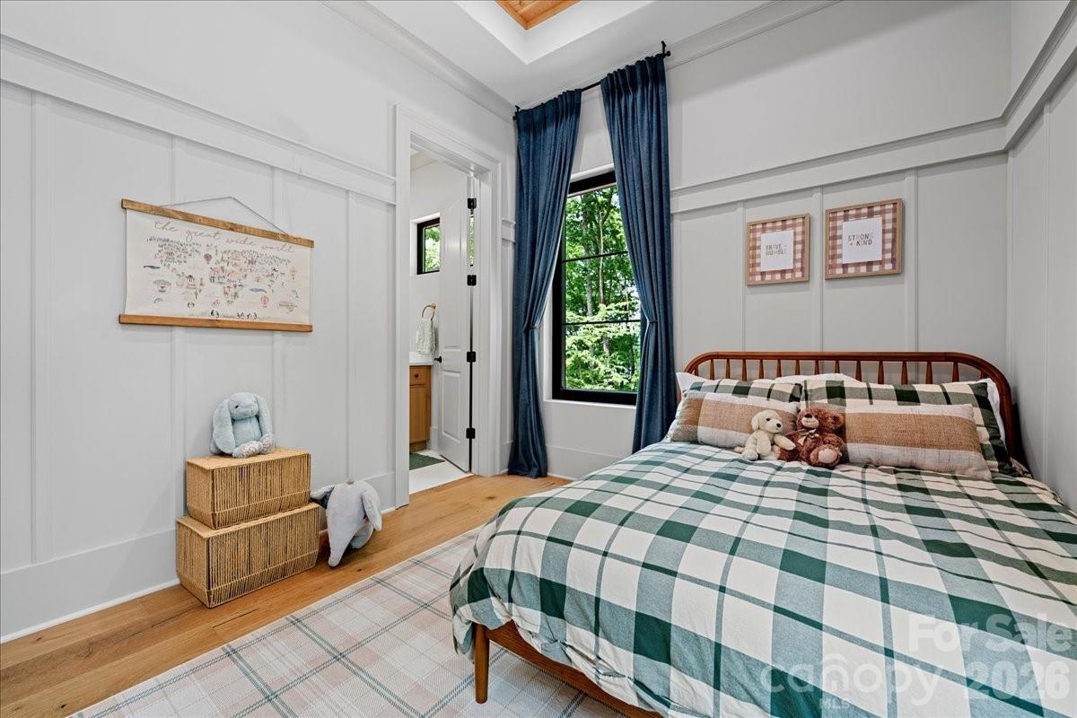 724 Grand Laurel Way — Brasstown
