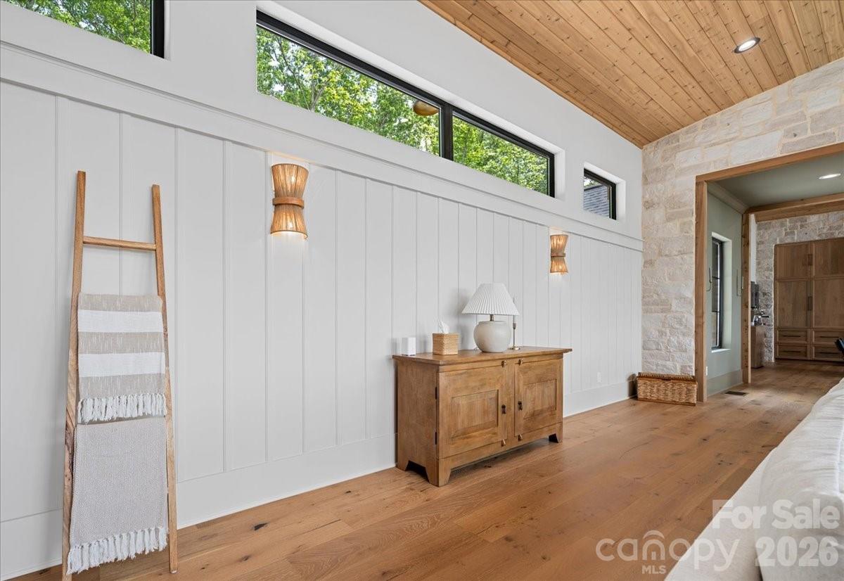 724 Grand Laurel Way — Brasstown