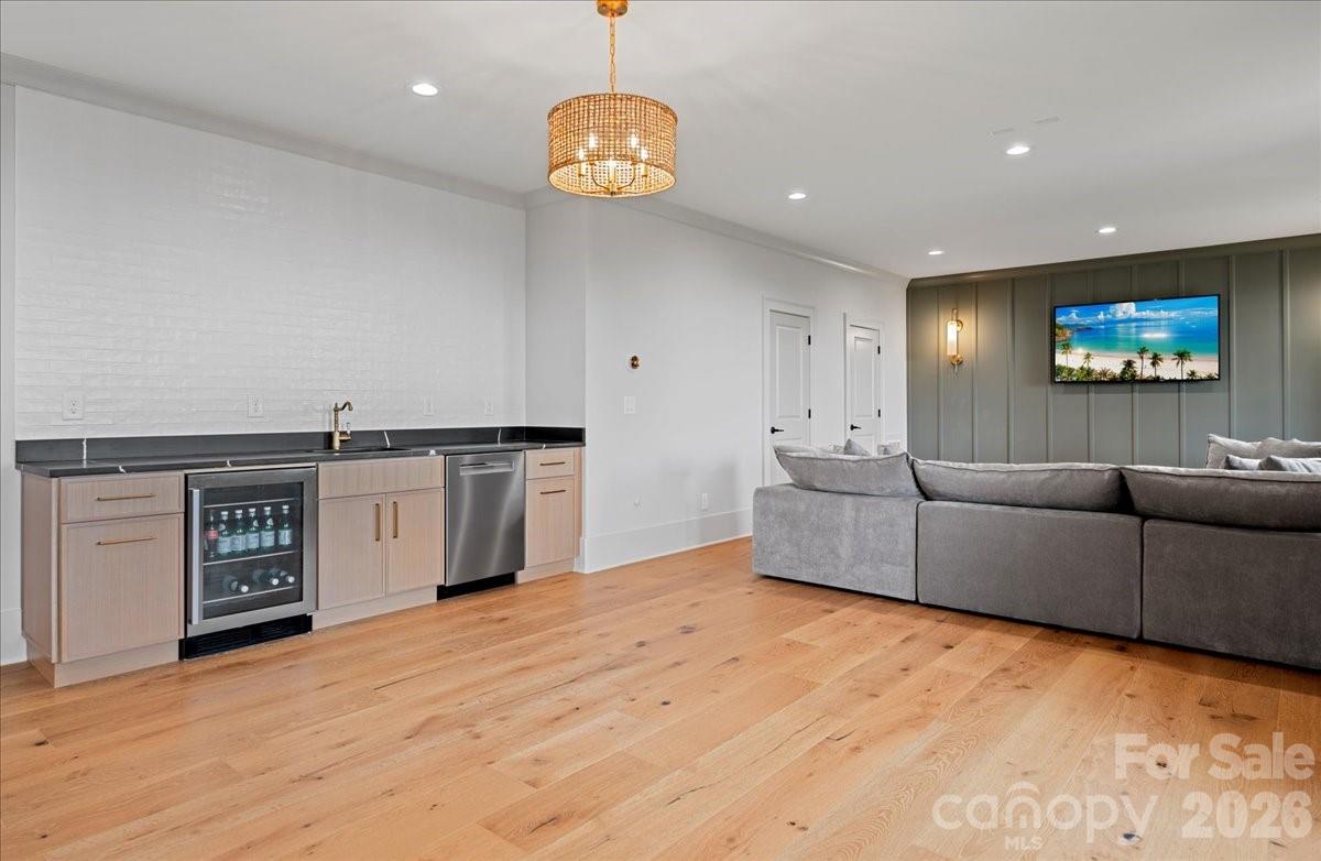 724 Grand Laurel Way — Brasstown